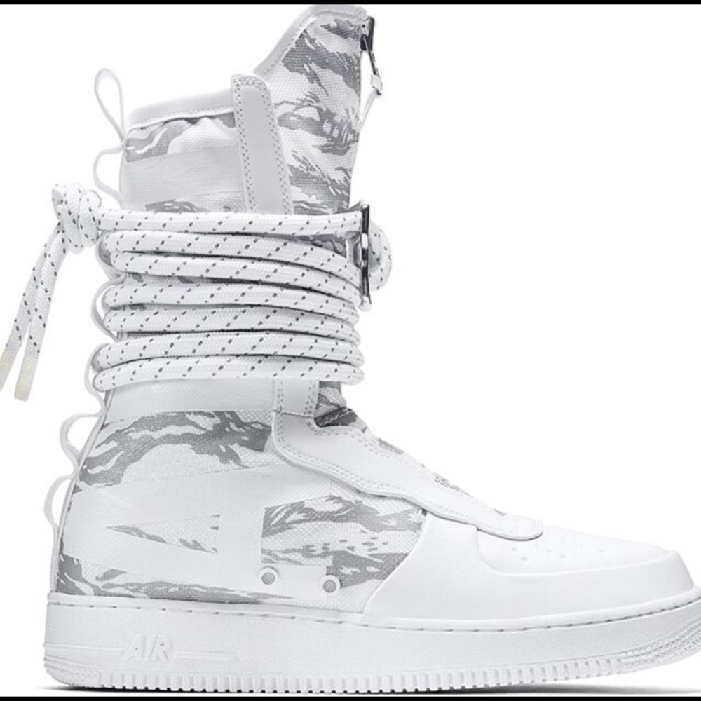 Nike SF Air Force 1 High Winter Camo